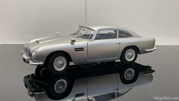 Aston Martin DB5 1964 Silver 1:18 S1807101 Solido